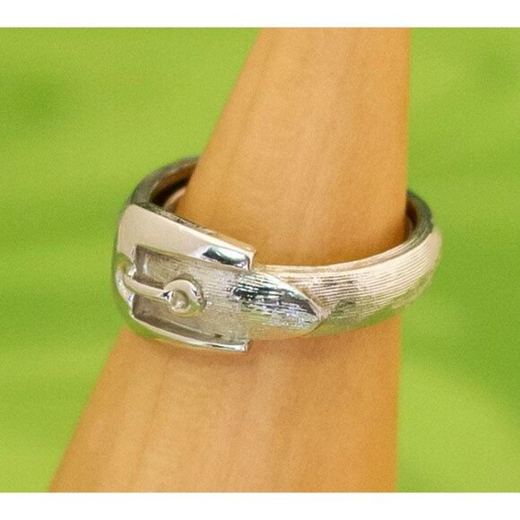 Vintage Silver Tone Buckle Style Ring Size 5 by Avon - W9 - Picture 2 of 3